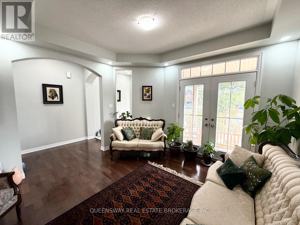 79 Bulmer Street N, Newmarket, Ontario  L3X 3K1 - Photo 5 - N12663846