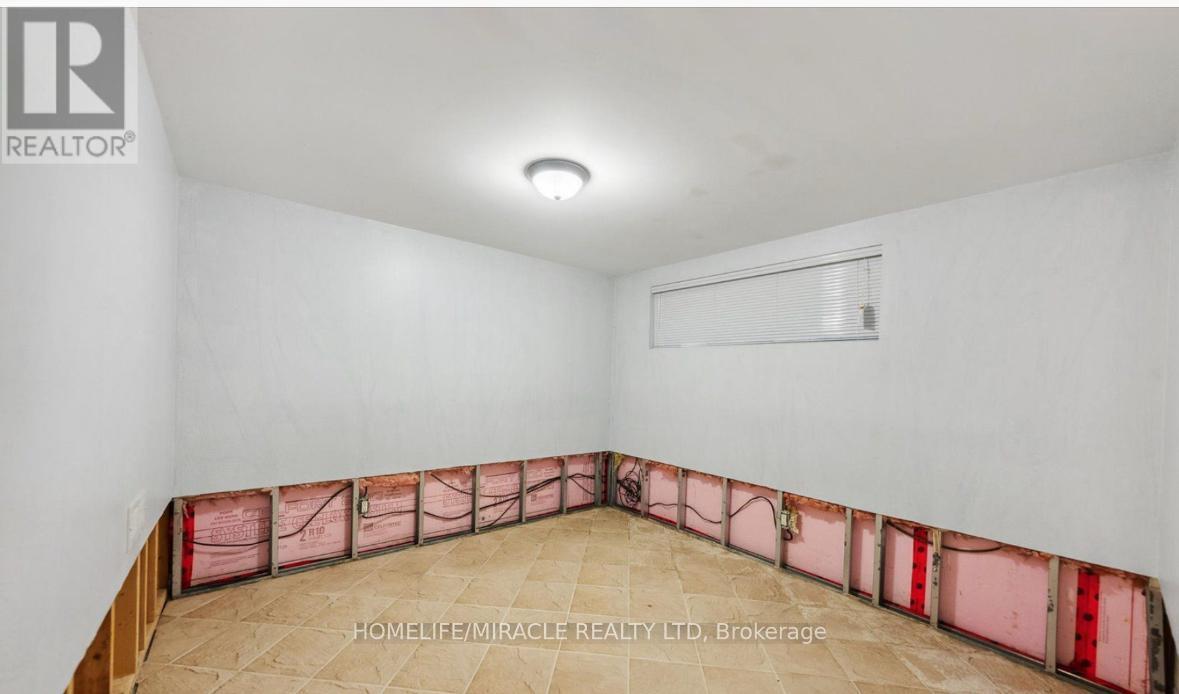 26 Anola Place, Toronto, Ontario  M1K 4W7 - Photo 10 - E12662248