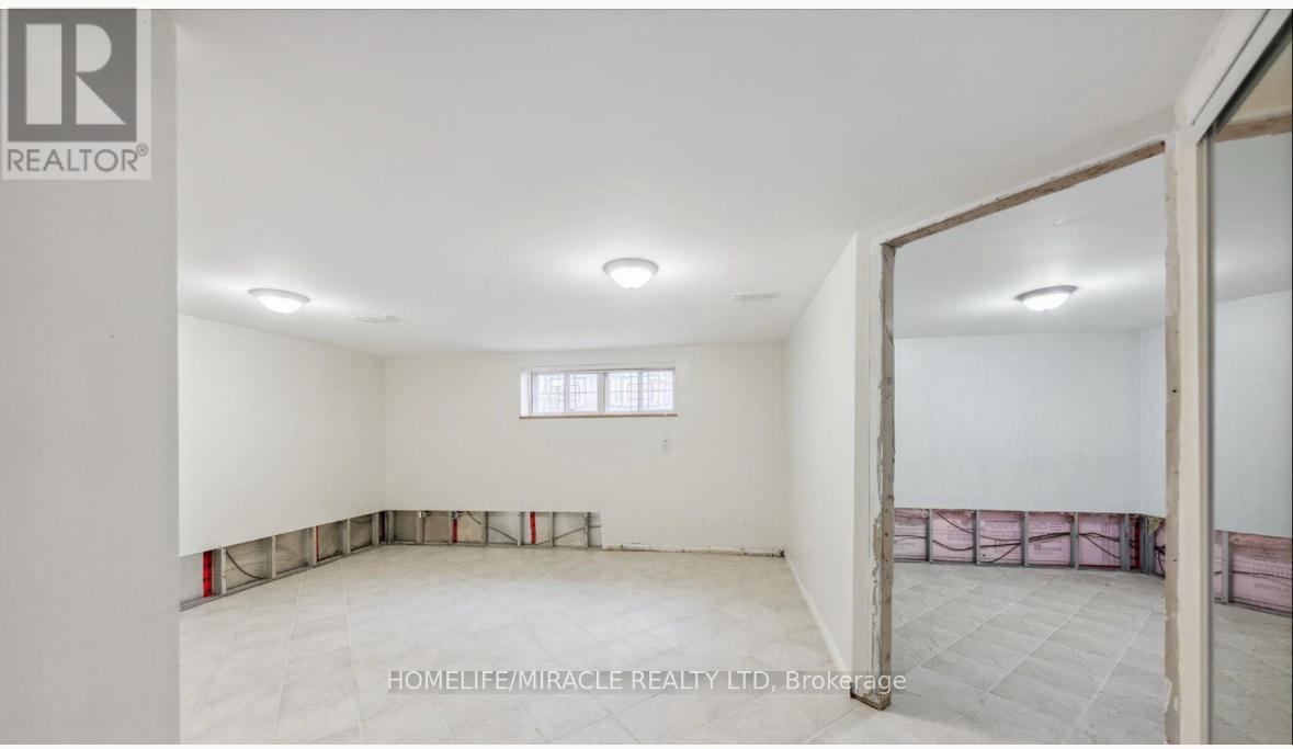 26 Anola Place, Toronto, Ontario  M1K 4W7 - Photo 9 - E12662248