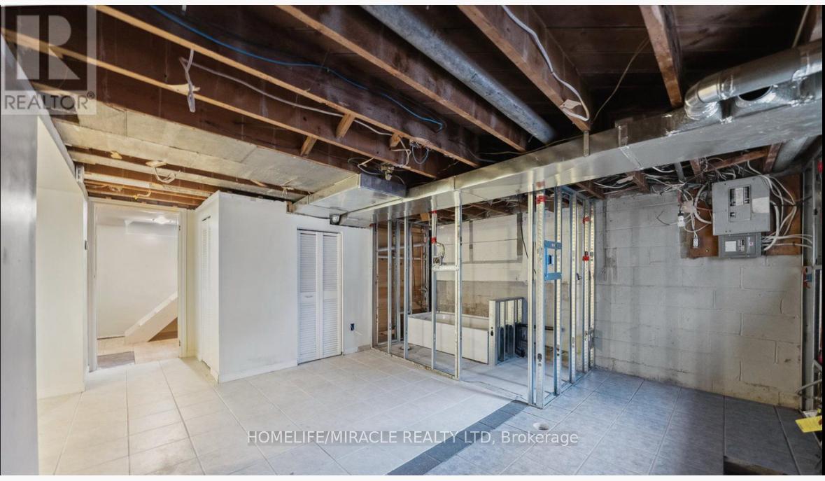 26 Anola Place, Toronto, Ontario  M1K 4W7 - Photo 12 - E12662248