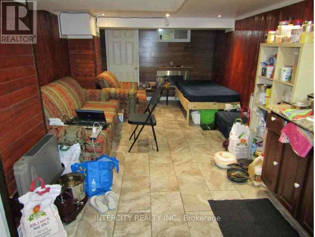 54 Sixteenth Street, Toronto, Ontario  M8V 3J8 - Photo 14 - W12657374