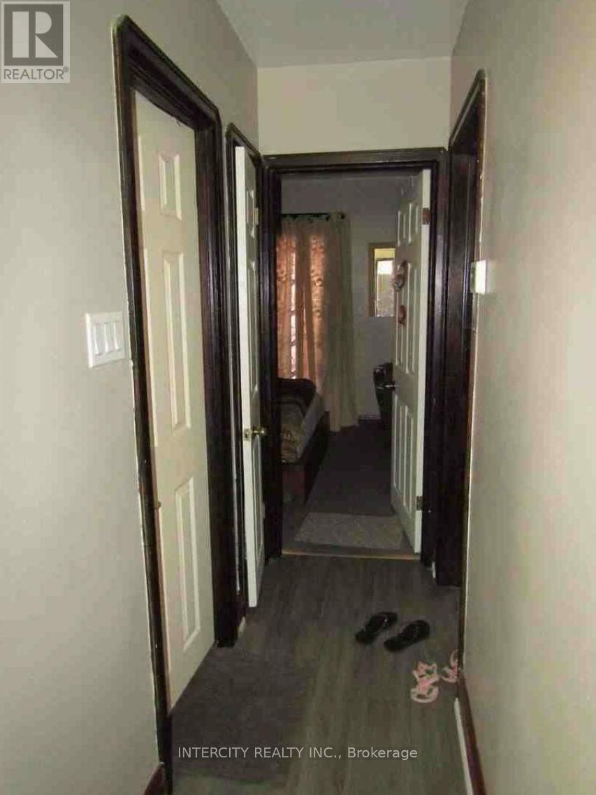 54 Sixteenth Street, Toronto, Ontario  M8V 3J8 - Photo 9 - W12657374