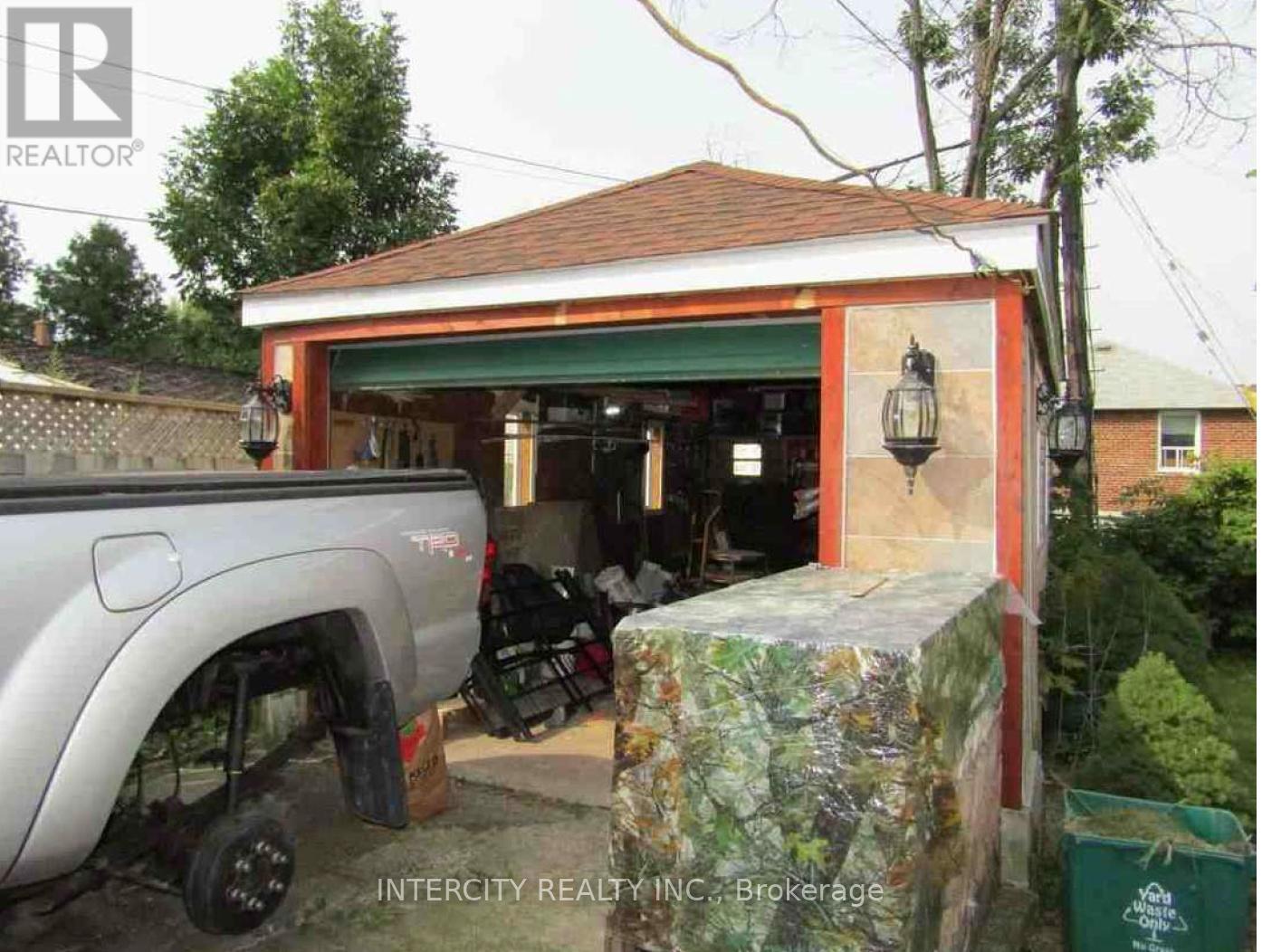 54 Sixteenth Street, Toronto, Ontario  M8V 3J8 - Photo 5 - W12657374