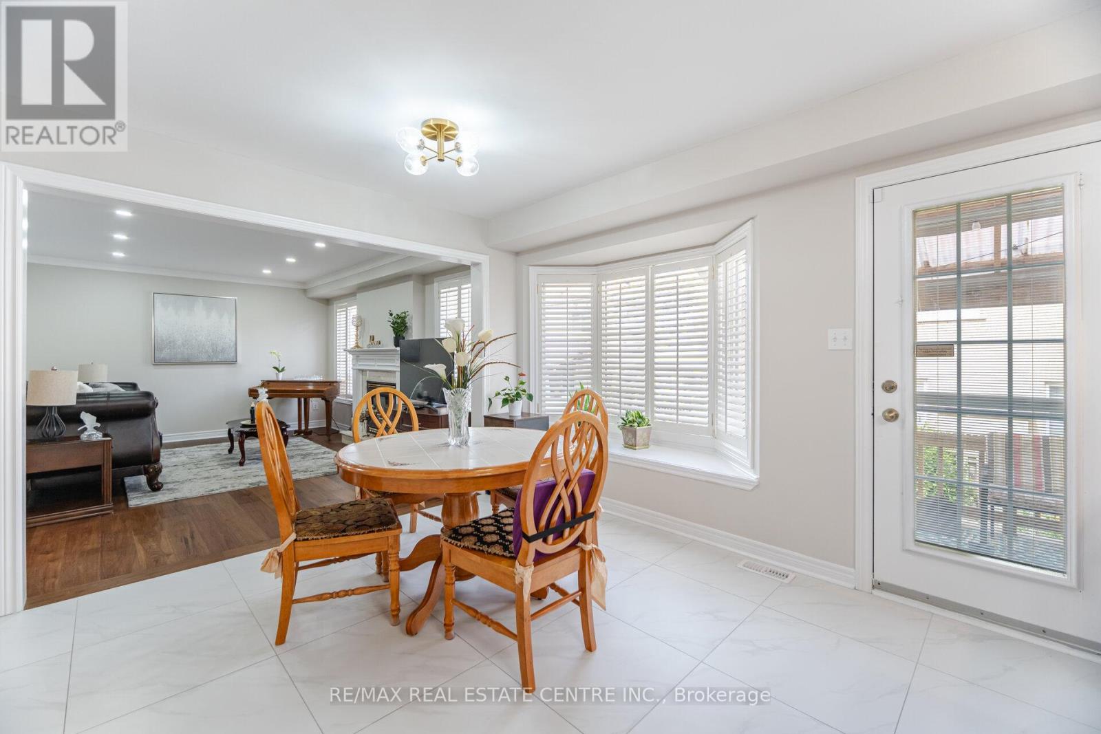 53 Wild Indigo Crescent, Brampton, Ontario  L6R 2K3 - Photo 15 - W12663820