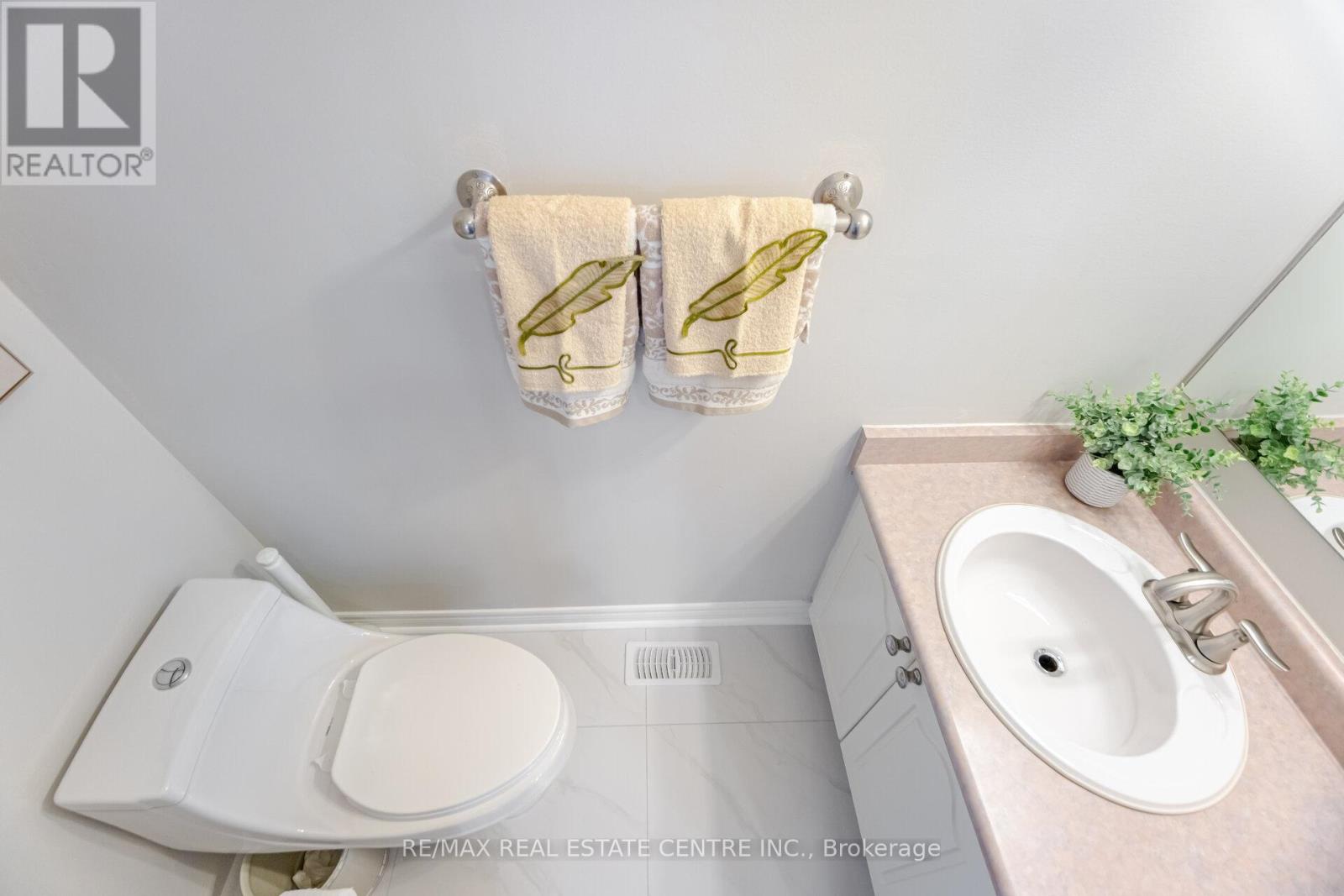 53 Wild Indigo Crescent, Brampton, Ontario  L6R 2K3 - Photo 25 - W12663820