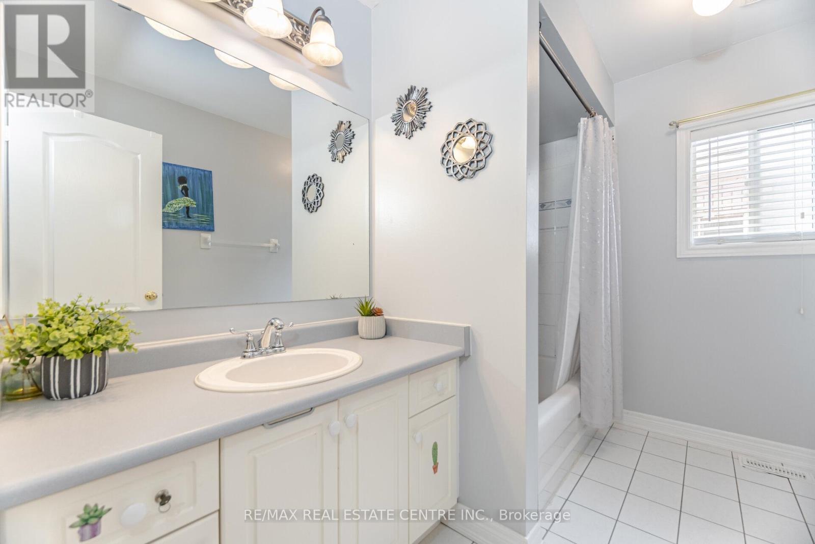 53 Wild Indigo Crescent, Brampton, Ontario  L6R 2K3 - Photo 41 - W12663820