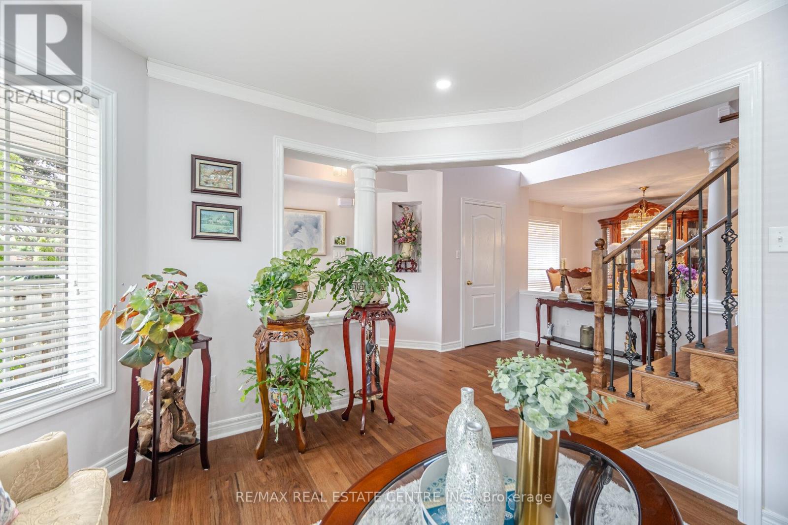 53 Wild Indigo Crescent, Brampton, Ontario  L6R 2K3 - Photo 7 - W12663820