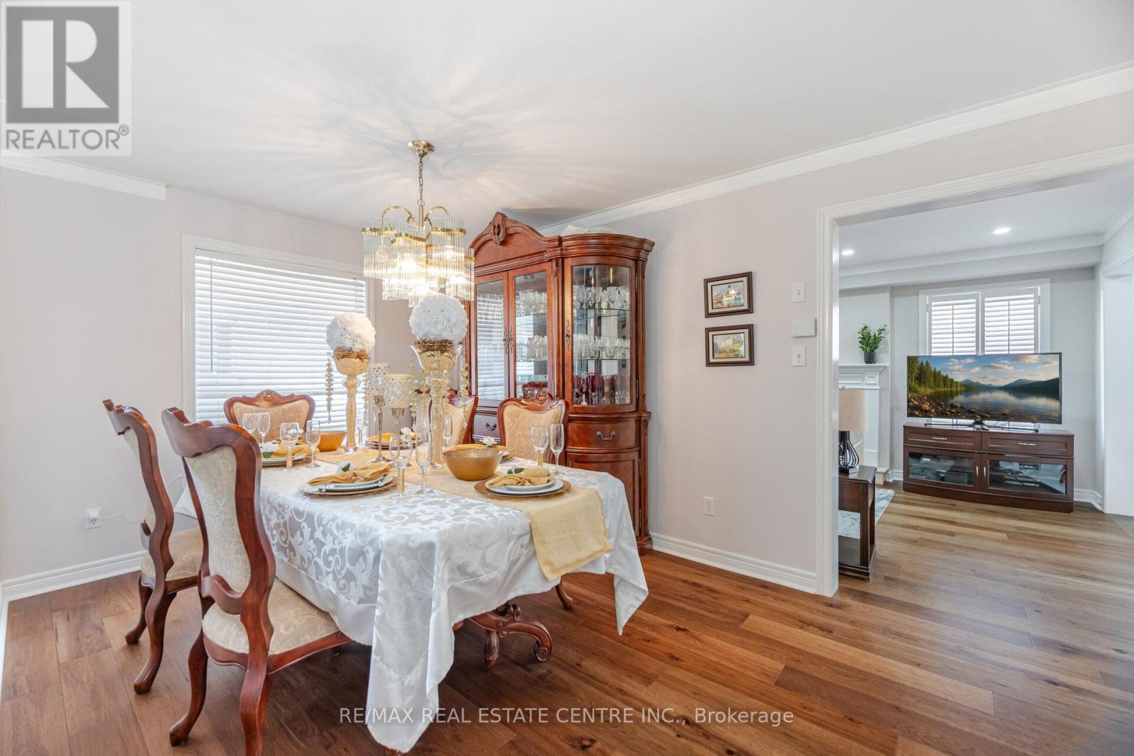 53 Wild Indigo Crescent, Brampton, Ontario  L6R 2K3 - Photo 8 - W12663820