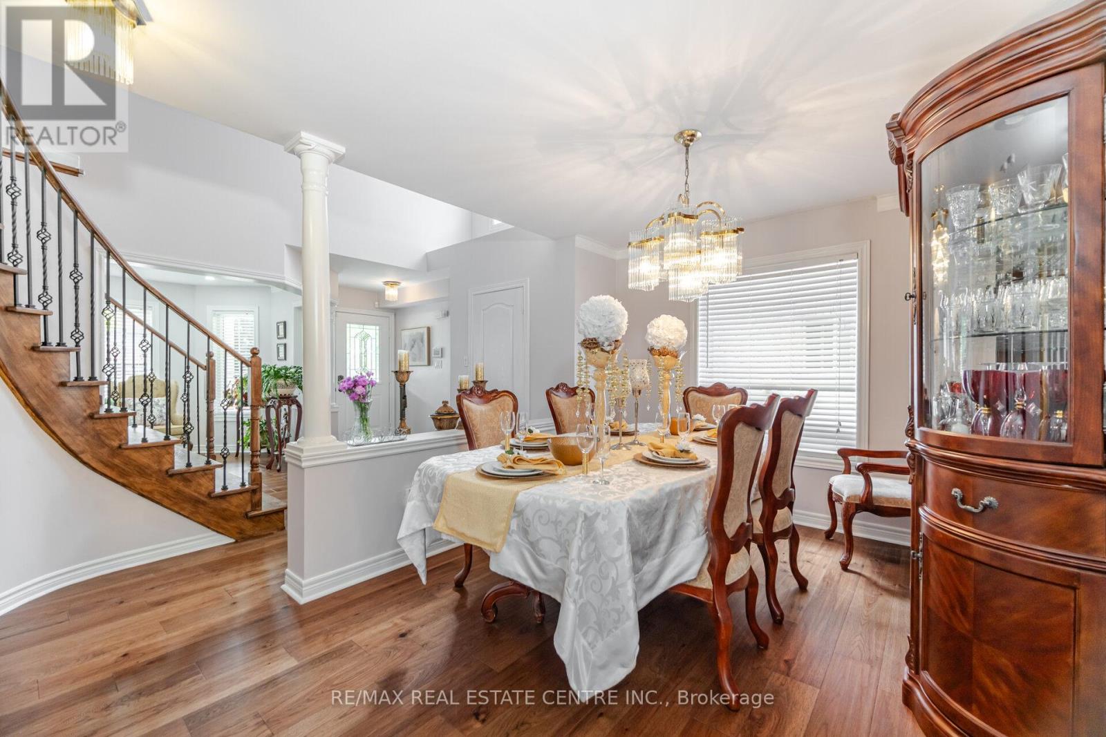 53 Wild Indigo Crescent, Brampton, Ontario  L6R 2K3 - Photo 9 - W12663820