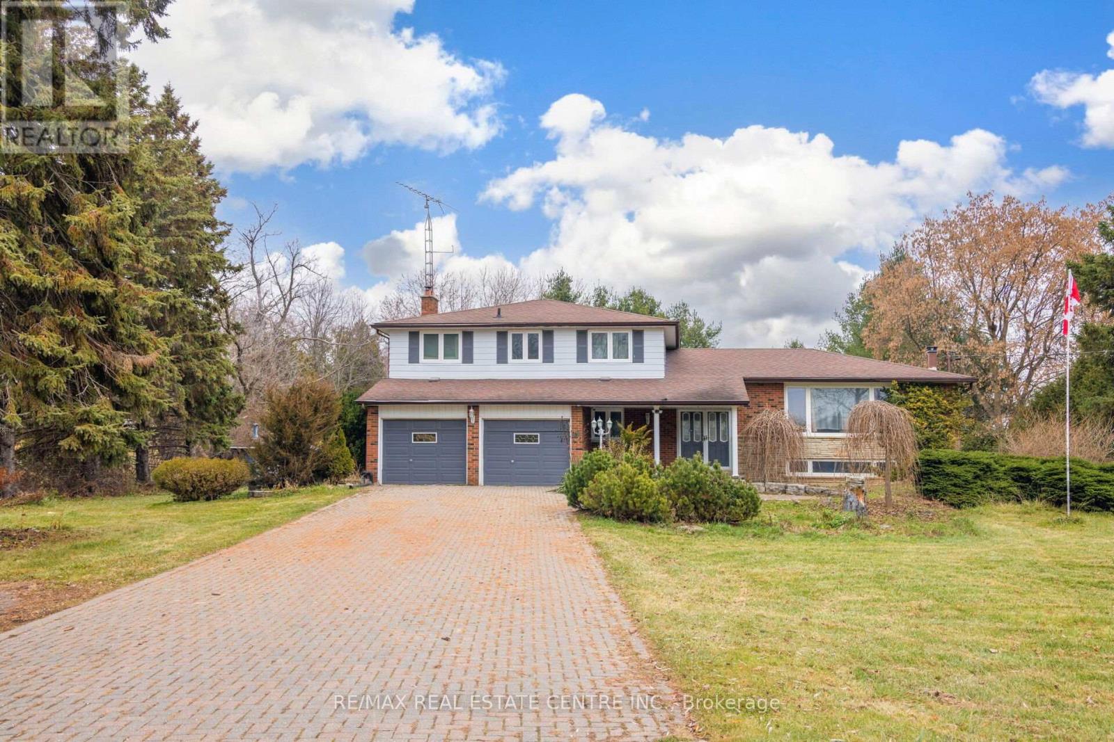 15095 Dixie Road, Caledon, Ontario  L7C 2N1 - Photo 3 - W12663864