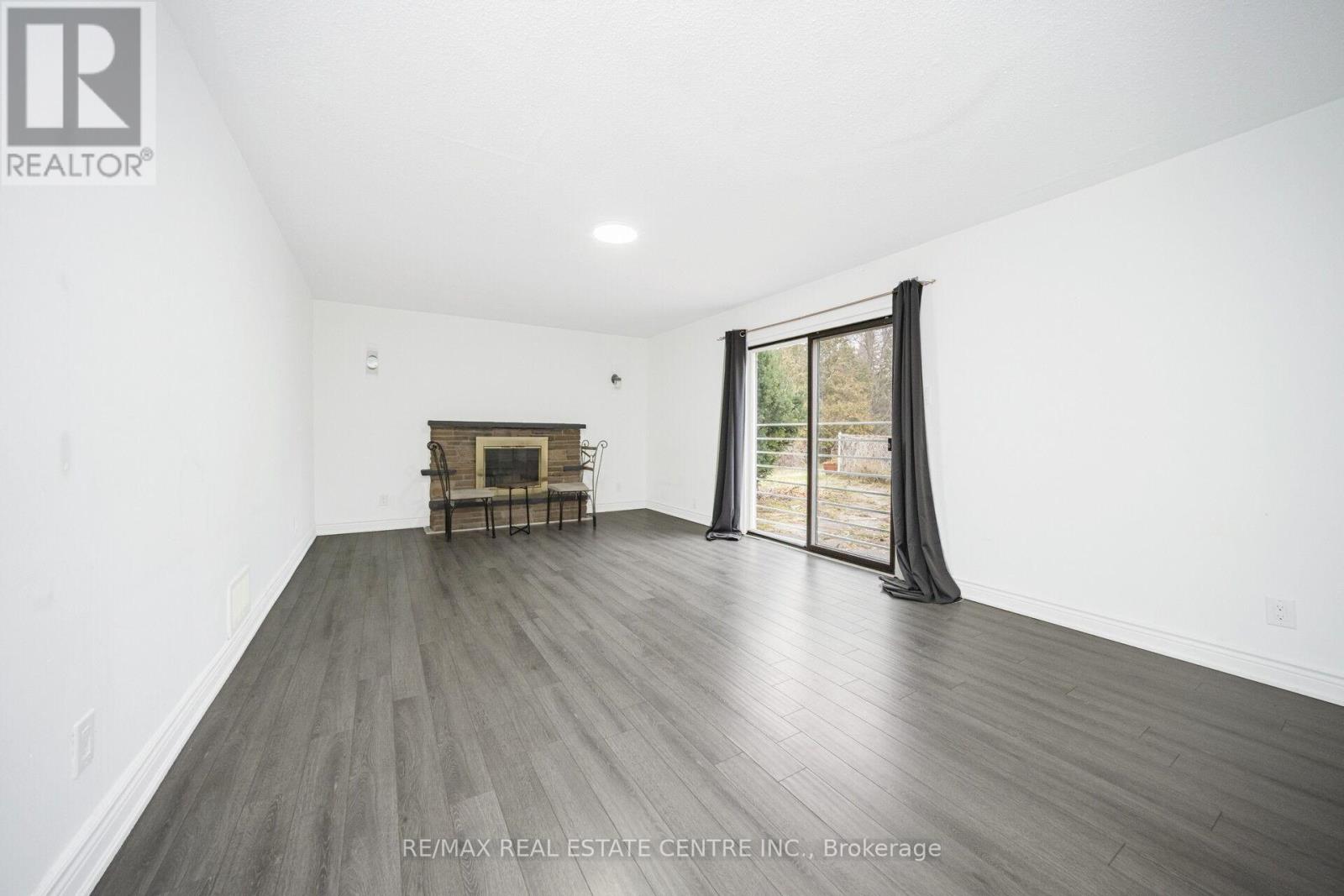 15095 Dixie Road, Caledon, Ontario  L7C 2N1 - Photo 30 - W12663864