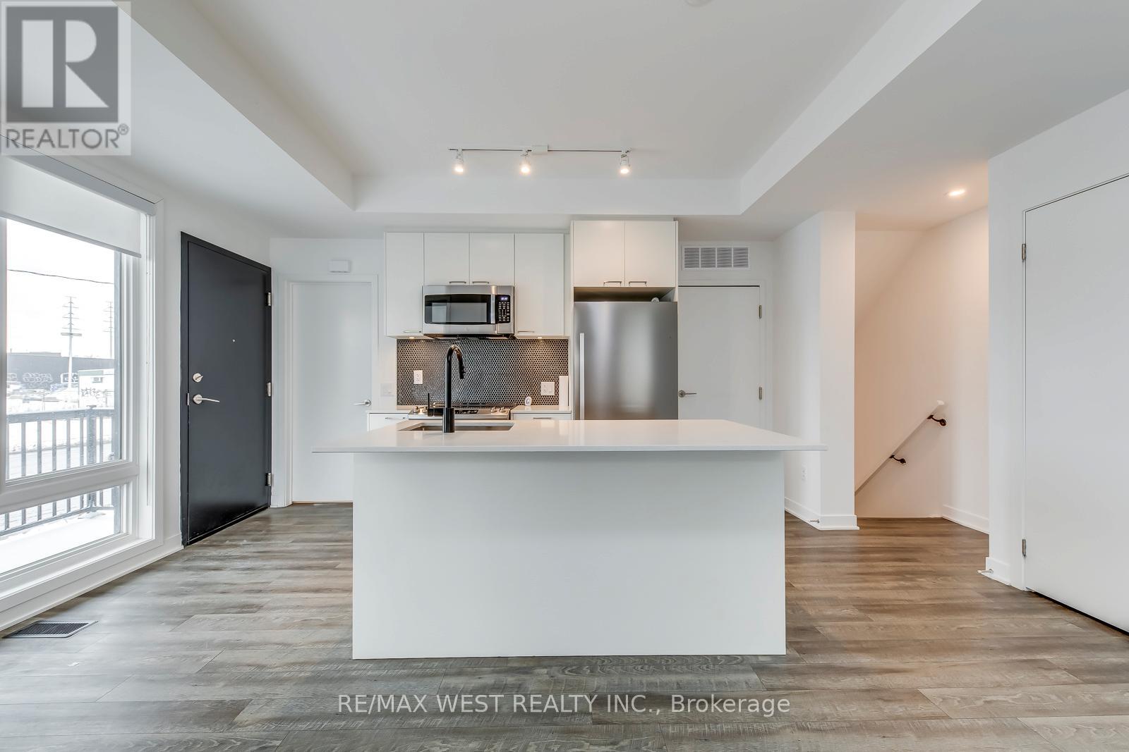14 - 40 Ed Clark Gardens Boulevard, Toronto, Ontario  M6N 0B5 - Photo 10 - W12663874