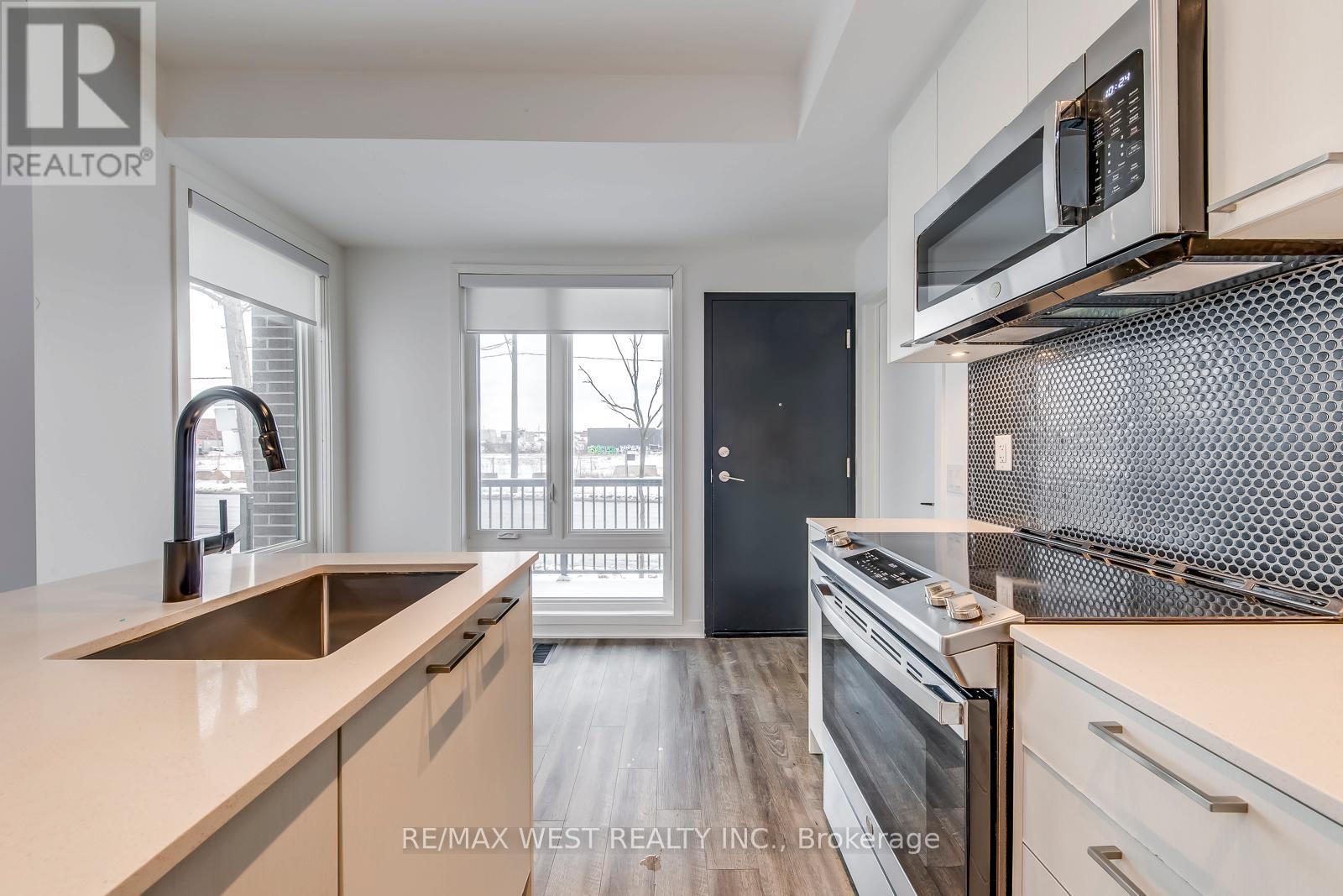 14 - 40 Ed Clark Gardens Boulevard, Toronto, Ontario  M6N 0B5 - Photo 13 - W12663874