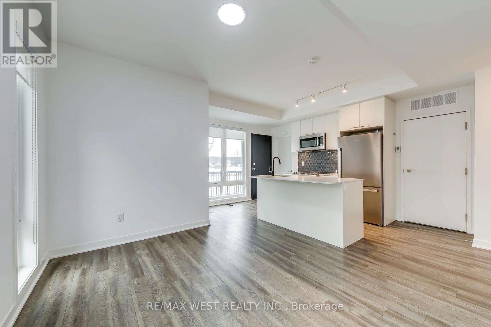 14 - 40 Ed Clark Gardens Boulevard, Toronto, Ontario  M6N 0B5 - Photo 16 - W12663874
