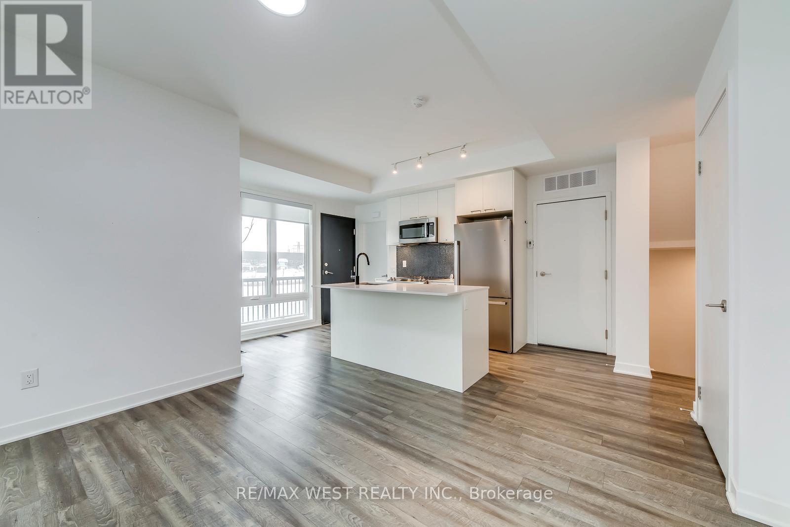 14 - 40 Ed Clark Gardens Boulevard, Toronto, Ontario  M6N 0B5 - Photo 17 - W12663874