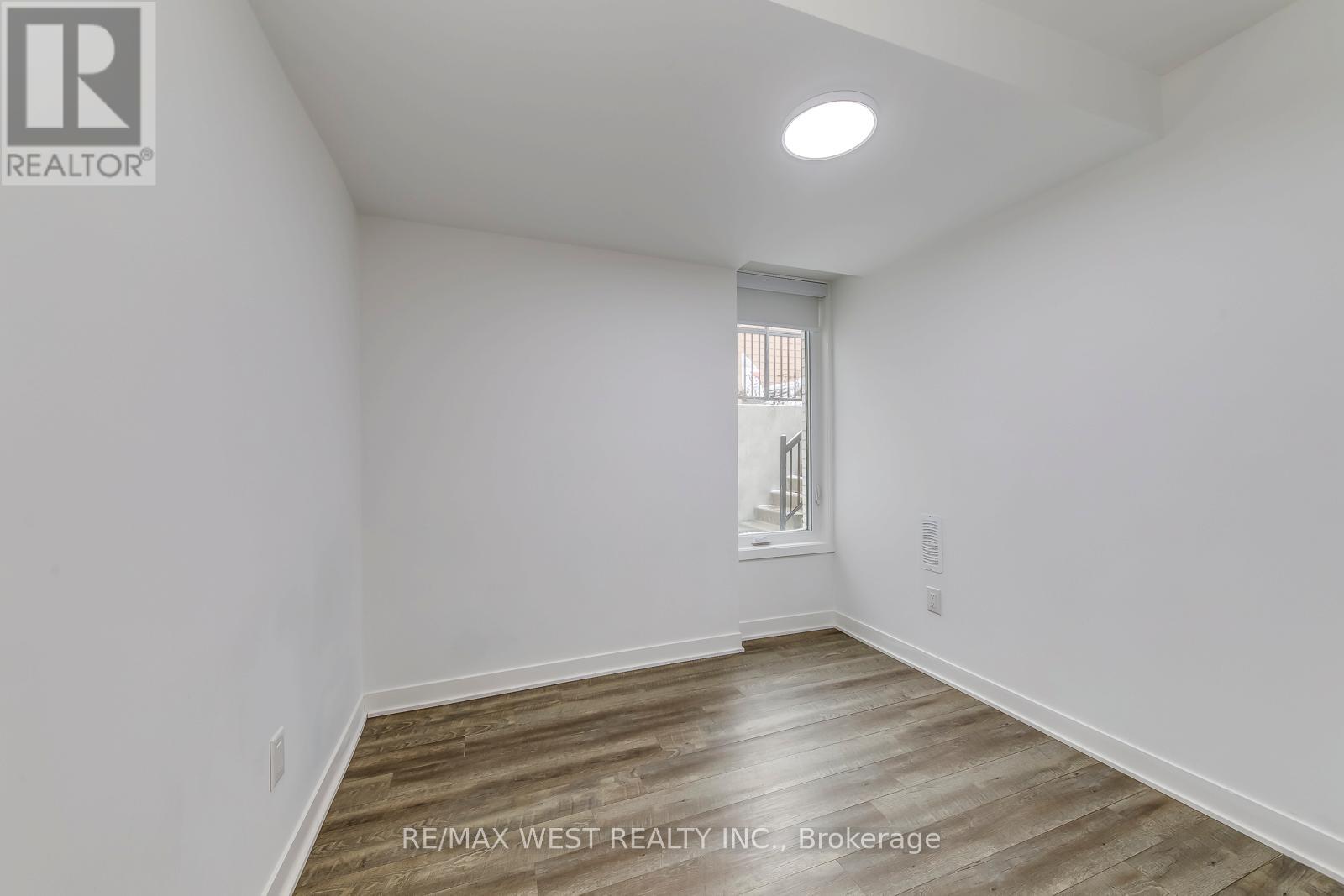 14 - 40 Ed Clark Gardens Boulevard, Toronto, Ontario  M6N 0B5 - Photo 22 - W12663874