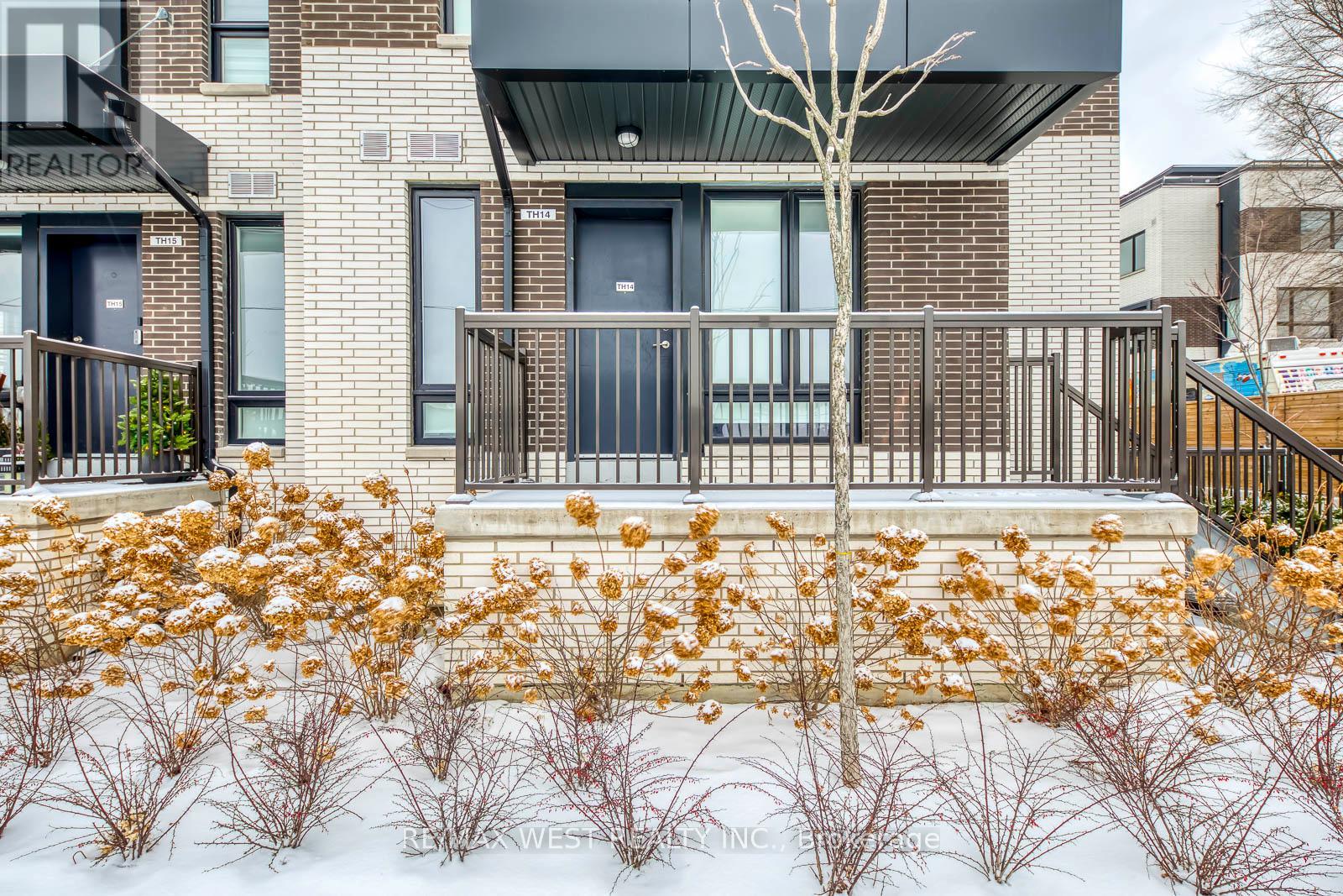 14 - 40 Ed Clark Gardens Boulevard, Toronto, Ontario  M6N 0B5 - Photo 4 - W12663874