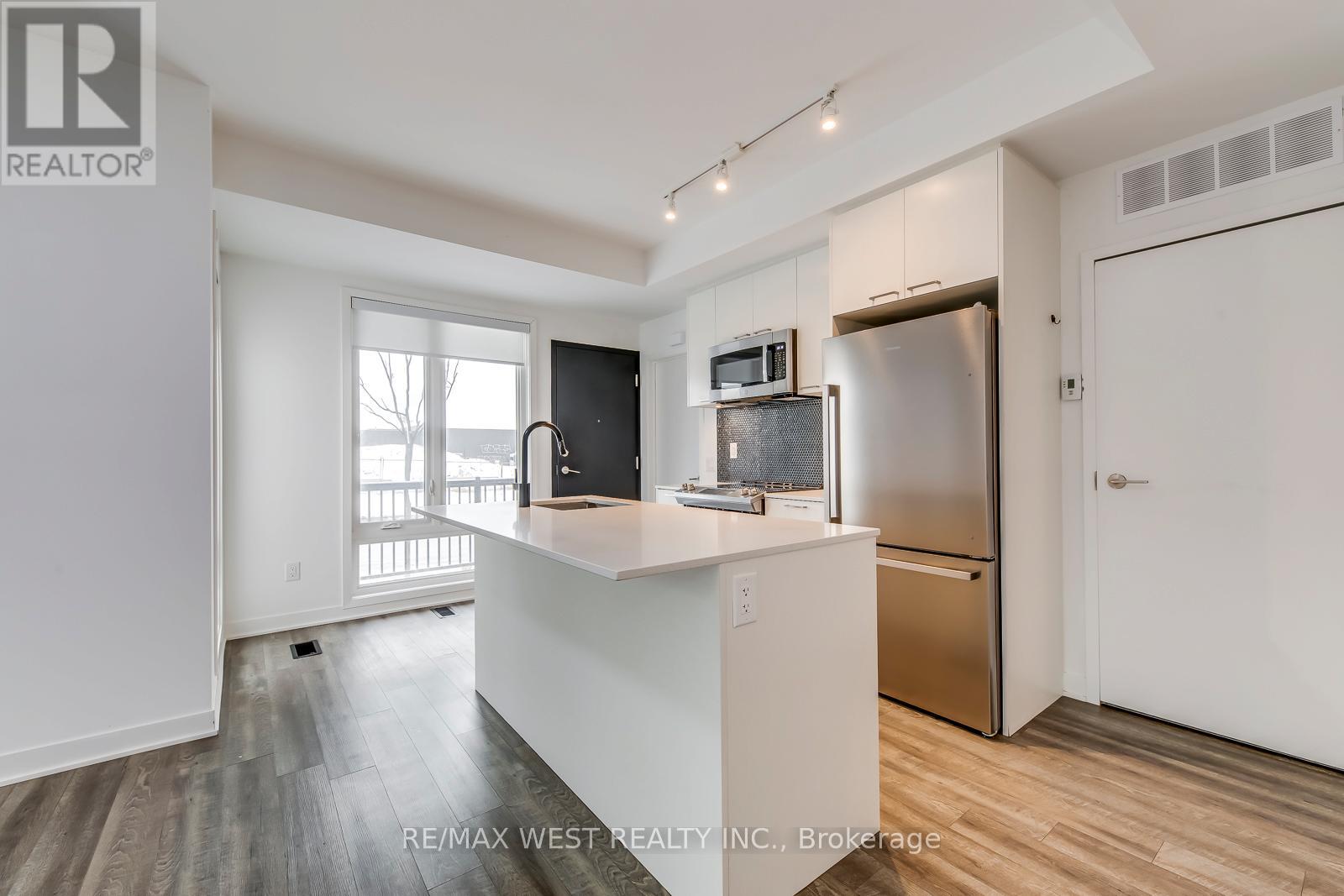 14 - 40 Ed Clark Gardens Boulevard, Toronto, Ontario  M6N 0B5 - Photo 7 - W12663874