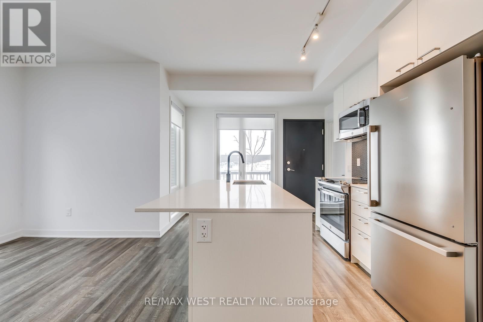 14 - 40 Ed Clark Gardens Boulevard, Toronto, Ontario  M6N 0B5 - Photo 8 - W12663874