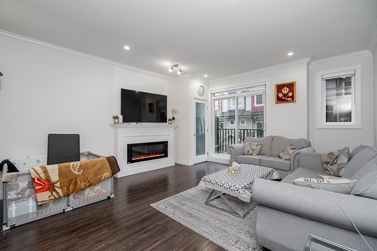 116 13898 64 Avenue, Surrey, British Columbia  V3W 1Y6 - Photo 6 - R3075000