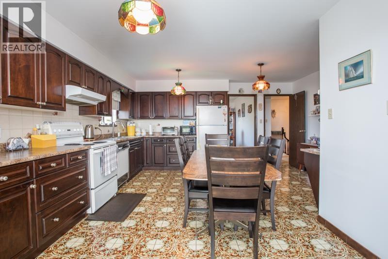 635 E Keith Road, North Vancouver, British Columbia  V7L 1W4 - Photo 8 - R3056341