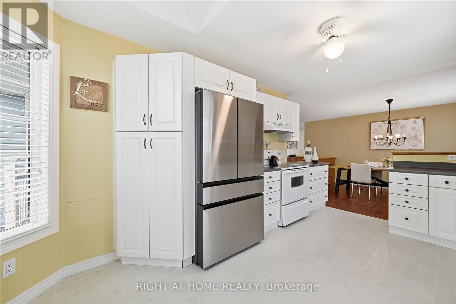 111 Gracehill Crescent, Hamilton, Ontario  L8B 1A5 - Photo 11 - X12662644