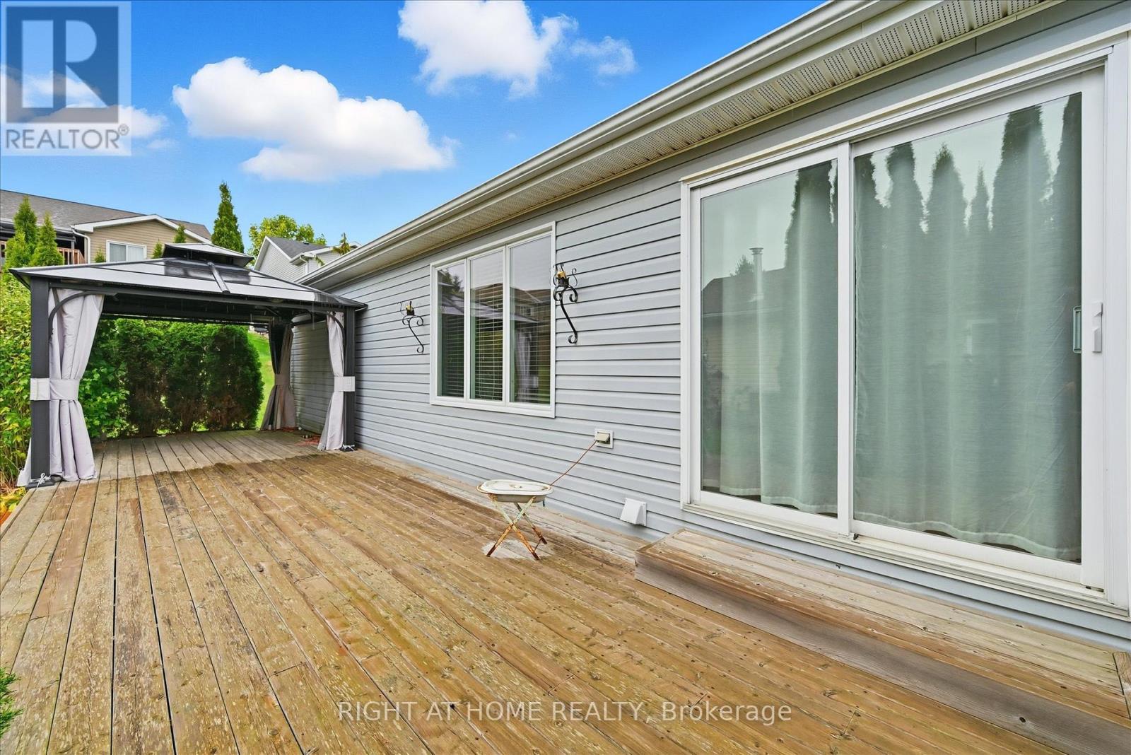 111 Gracehill Crescent, Hamilton, Ontario  L8B 1A5 - Photo 32 - X12662644