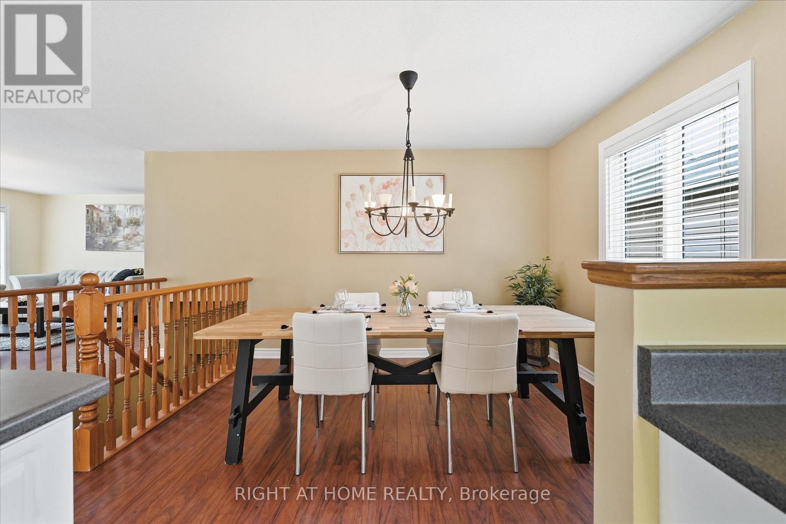 111 Gracehill Crescent, Hamilton, Ontario  L8B 1A5 - Photo 6 - X12662644