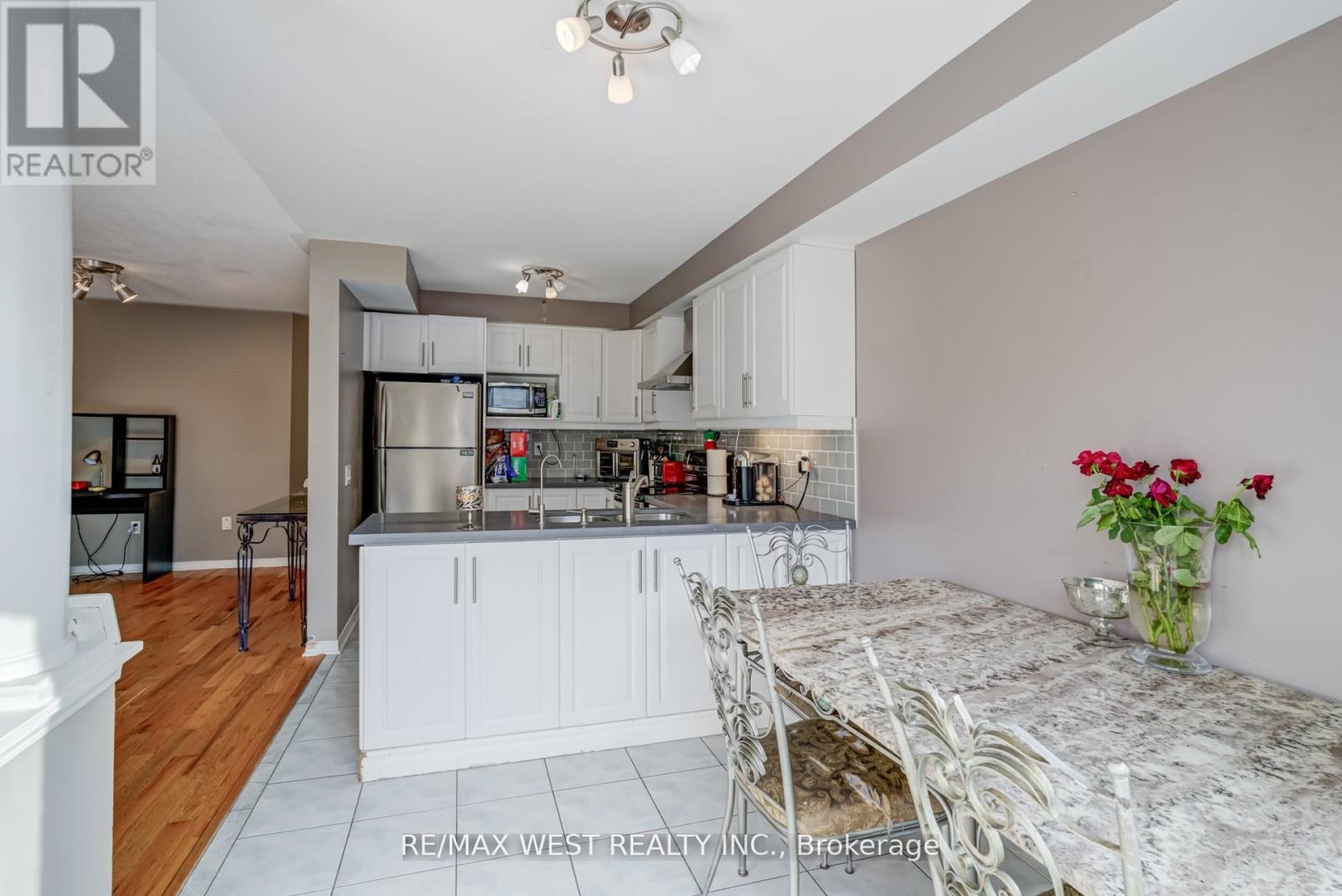 6 Mccreary Trail, Caledon, Ontario  L7E 2C8 - Photo 19 - W12470277