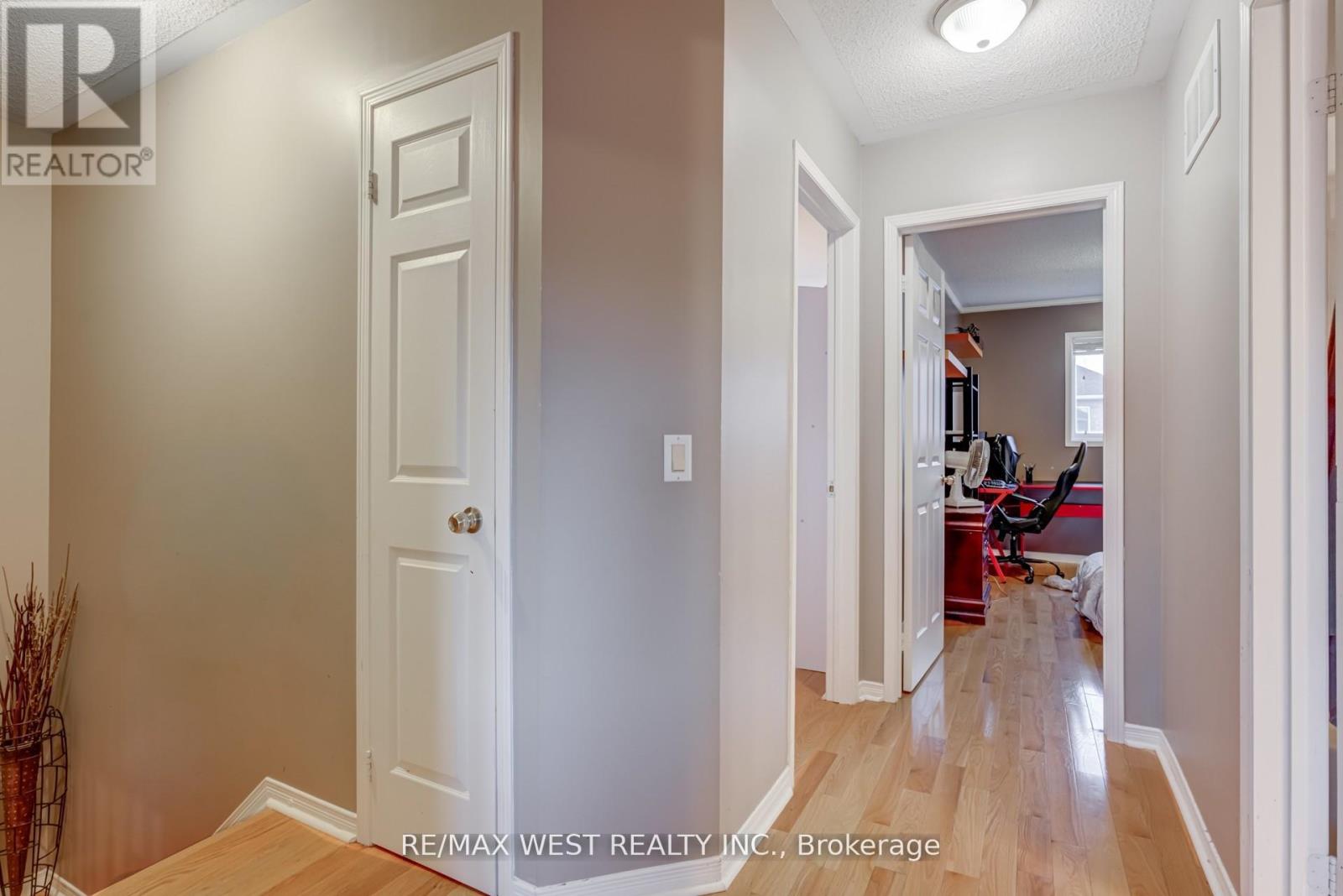 6 Mccreary Trail, Caledon, Ontario  L7E 2C8 - Photo 23 - W12470277