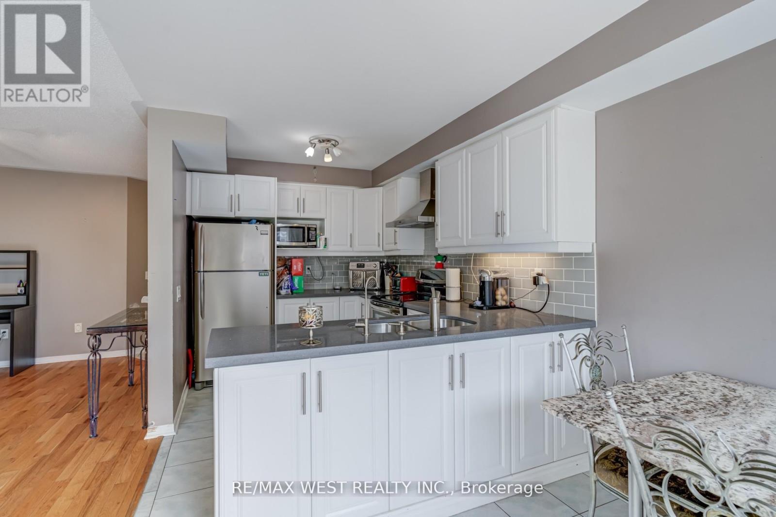 6 Mccreary Trail, Caledon, Ontario  L7E 2C8 - Photo 17 - W12470277