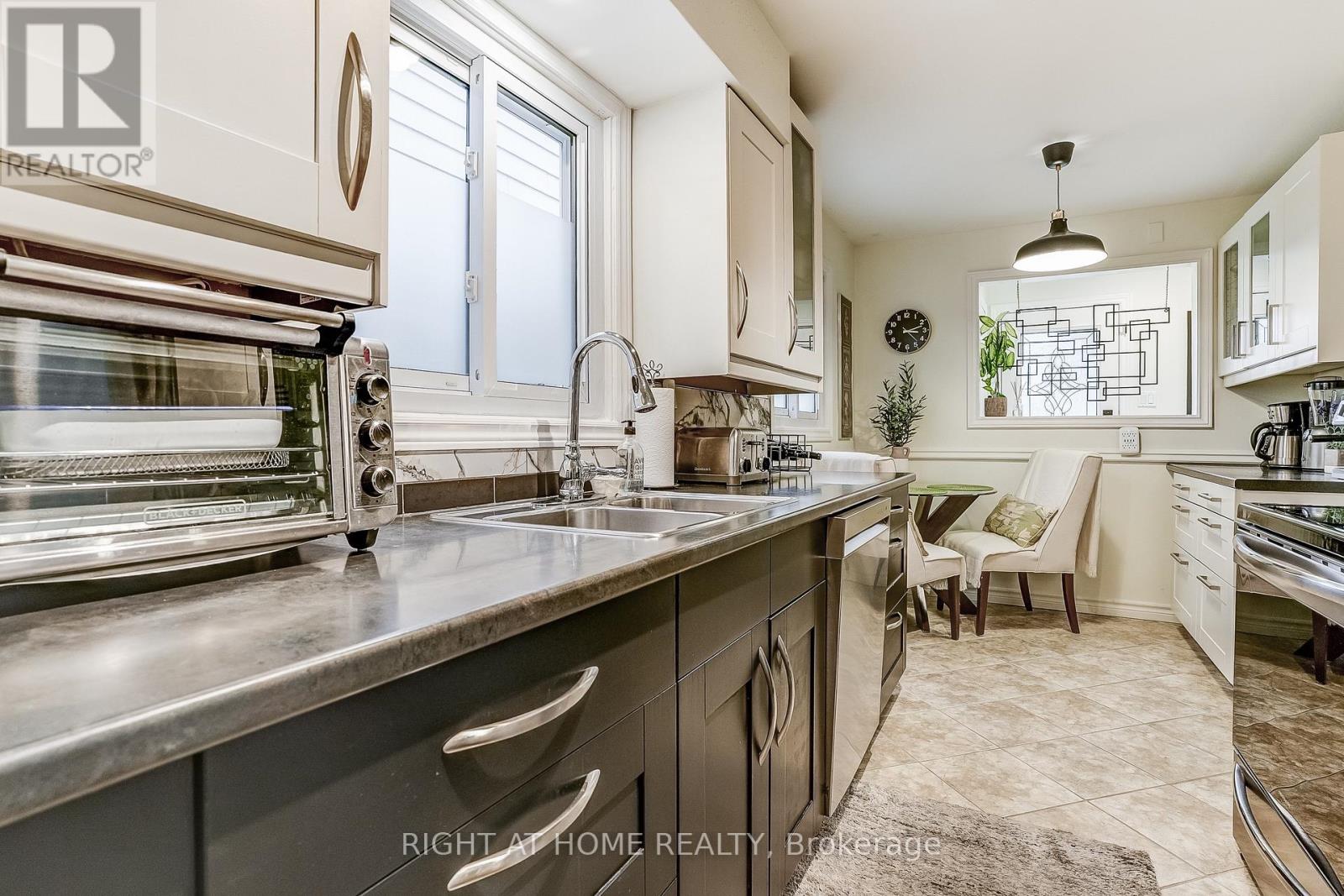 9 Aspen Court, Hamilton, Ontario  L8B 0A7 - Photo 16 - X12547220