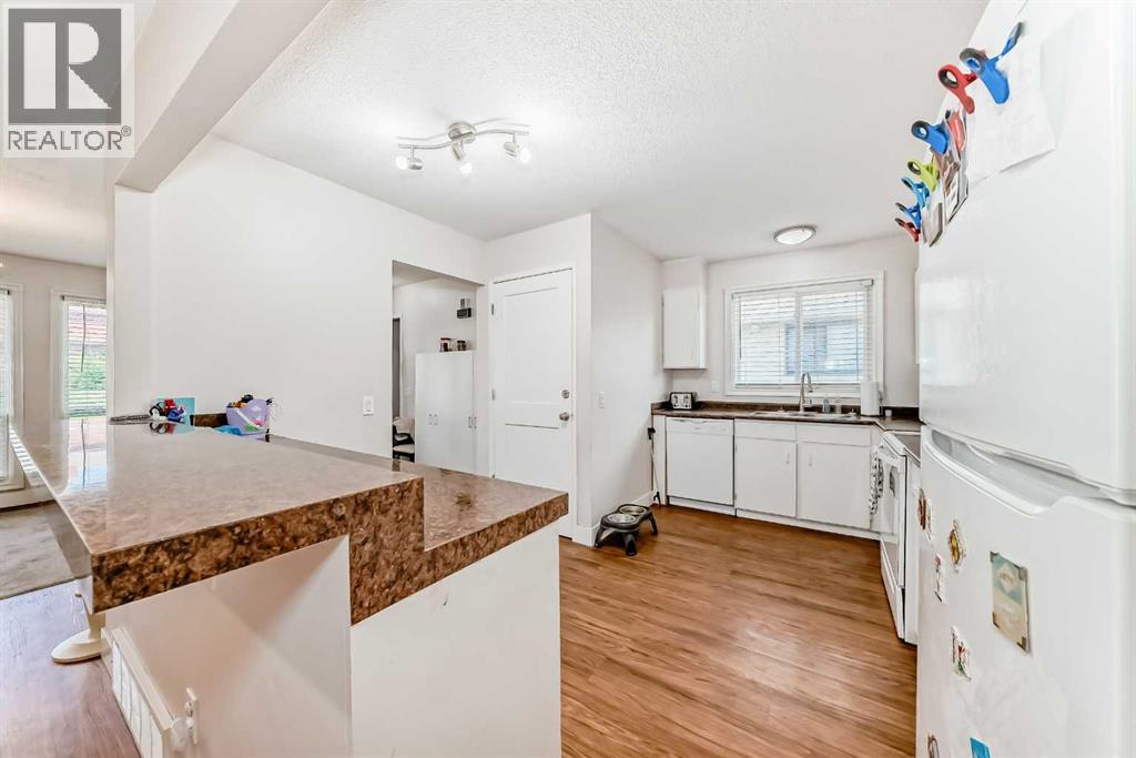 6327 24 Avenue Ne, Calgary, Alberta  T1Y 2C5 - Photo 5 - A2255001