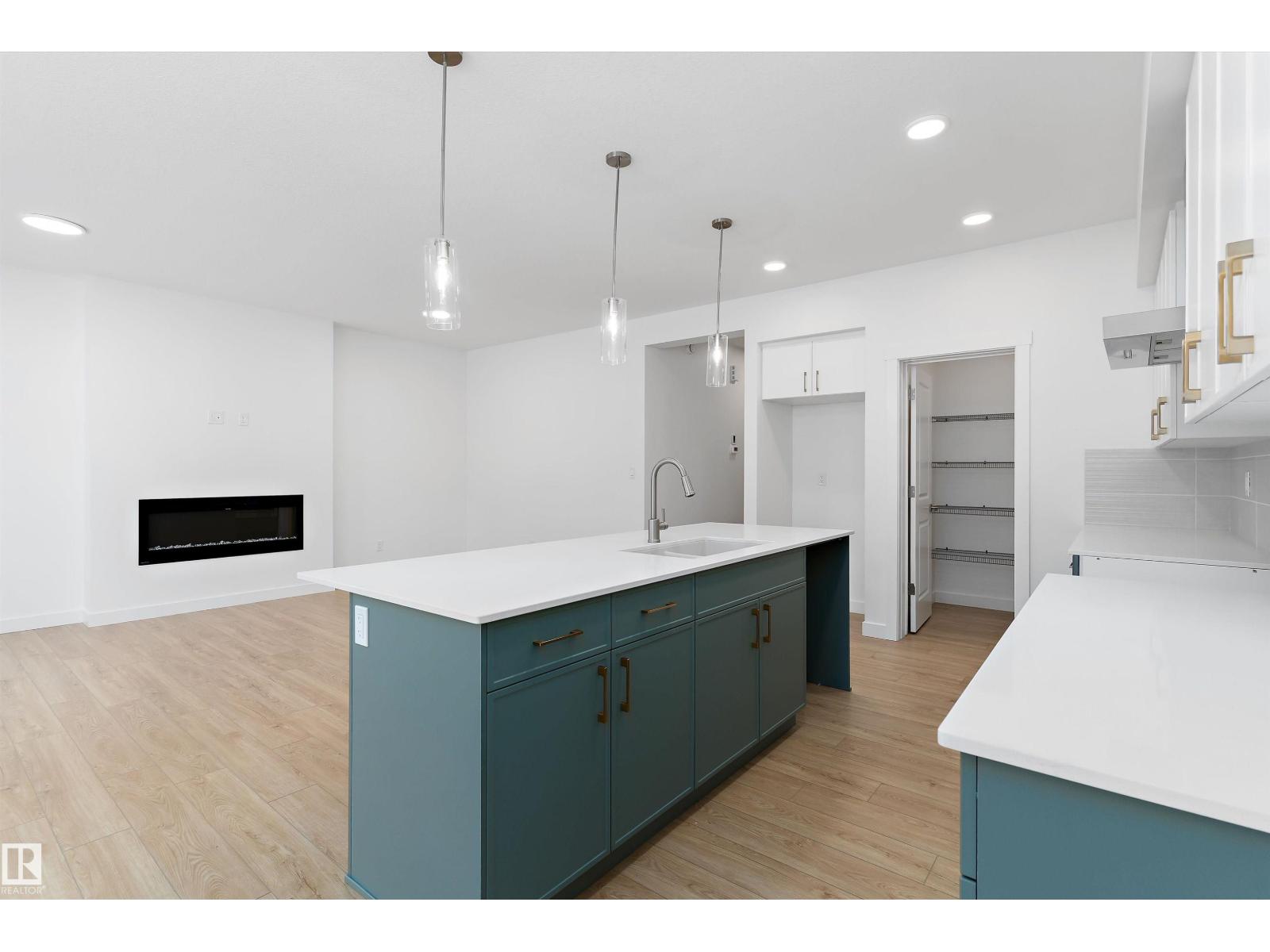 4015 208 St Nw, Edmonton, Alberta  T6M 3E4 - Photo 8 - E4468974