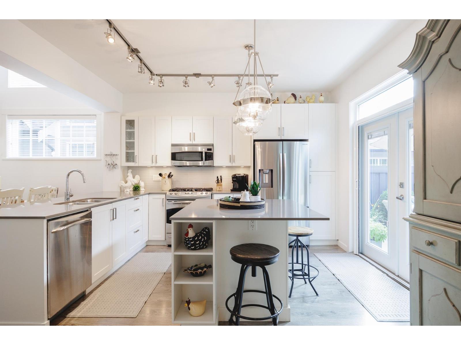 93 6450 187 Street, Surrey, British Columbia  V3S 2X4 - Photo 6 - R3075308