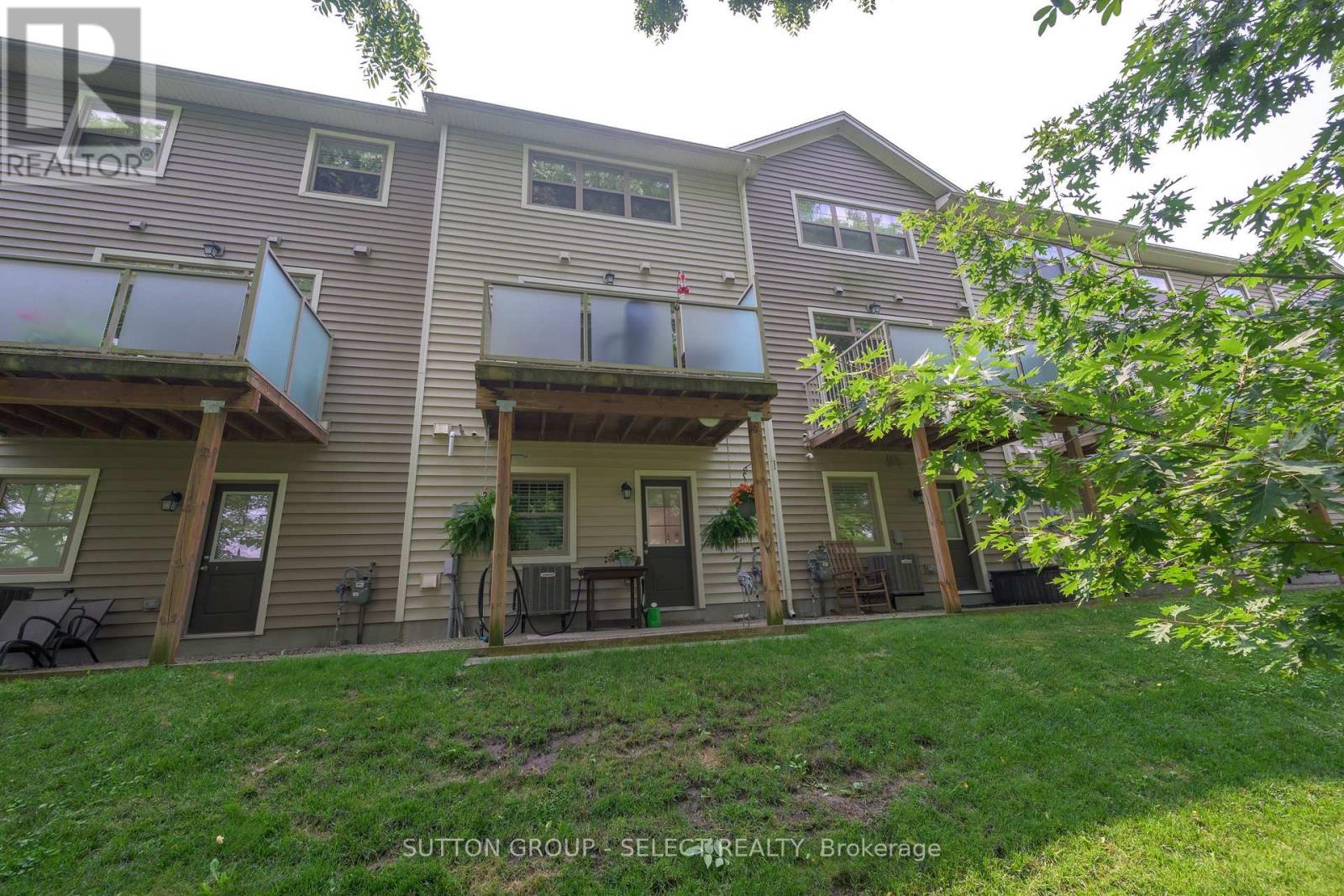 43 - 1040 Coronation Drive, London North, Ontario  N6G 0R8 - Photo 31 - X12664034