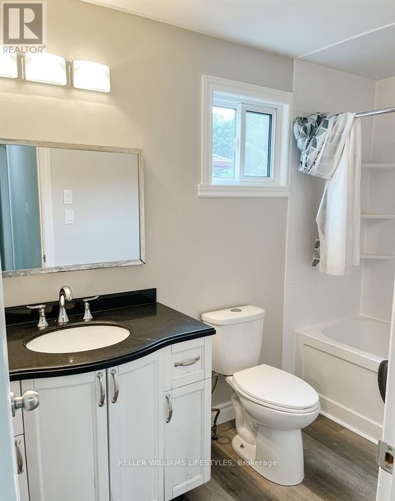 99 Walmer Gardens, London North, Ontario  N6G 4H1 - Photo 7 - X12664036