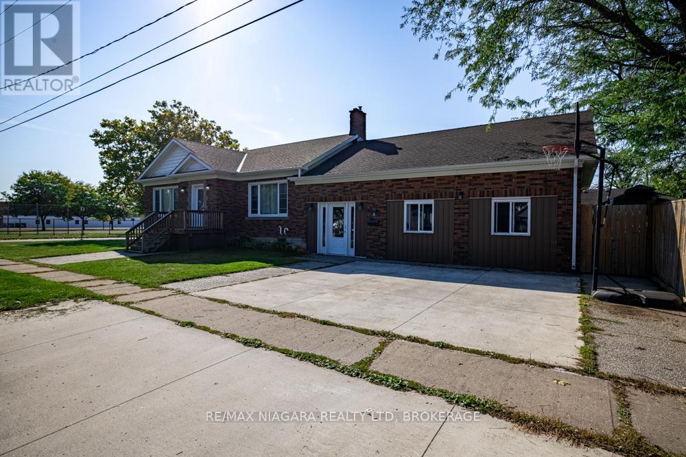 55 Ann Street, Thorold, Ontario  L2V 2J8 - Photo 2 - X12663940