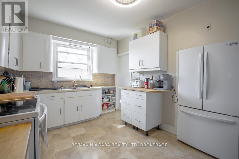 55 Ann Street, Thorold, Ontario  L2V 2J8 - Photo 8 - X12663940