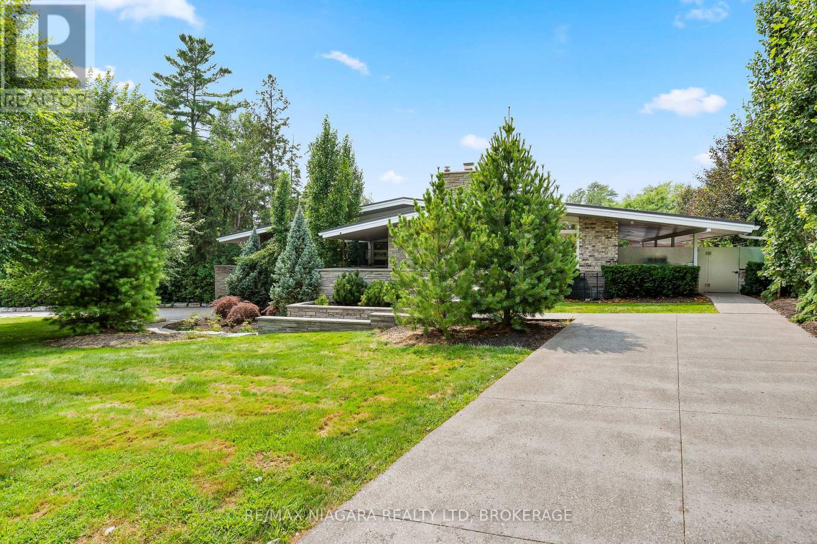 2 Mallette Crescent, Niagara-On-The-Lake, Ontario  L0S 1J0 - Photo 12 - X12663992