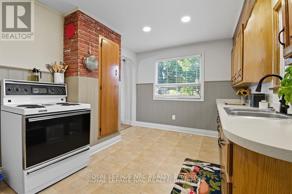 2459 Thompson Road, Niagara Falls, Ontario  L2E 6S4 - Photo 13 - X12664056