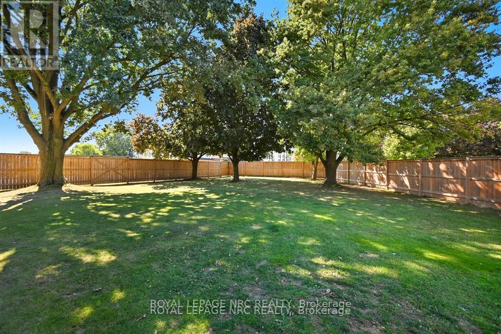 2459 Thompson Road, Niagara Falls, Ontario  L2E 6S4 - Photo 31 - X12664056