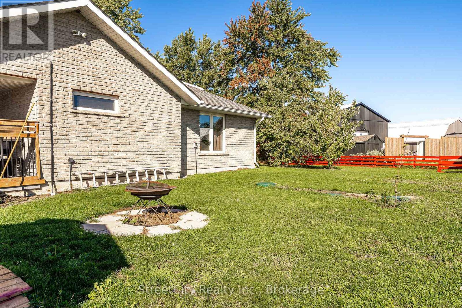 4303 119 Highway, Perth East, Ontario  N5A 6S2 - Photo 37 - X12438589
