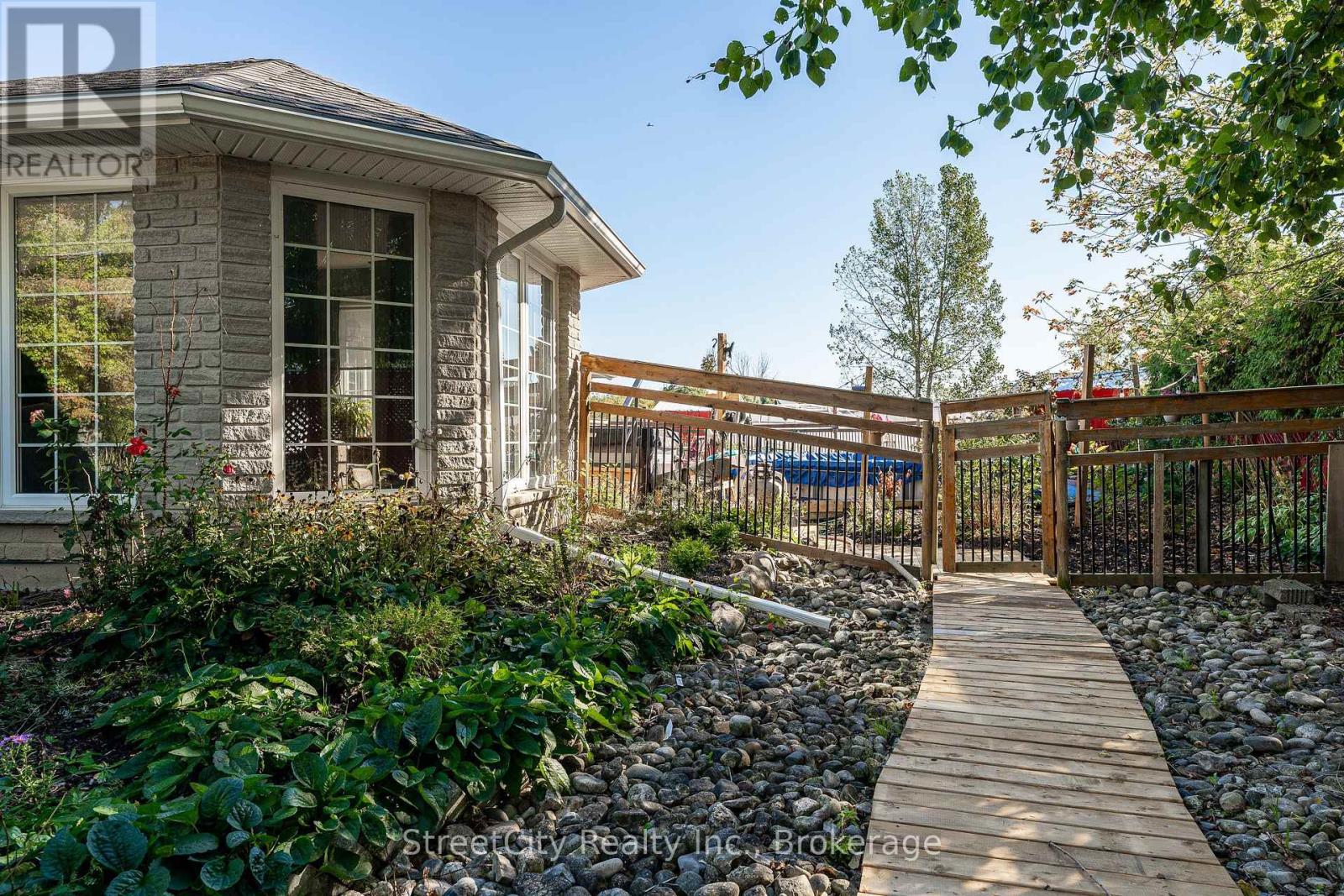 4303 119 Highway, Perth East, Ontario  N5A 6S2 - Photo 33 - X12438589