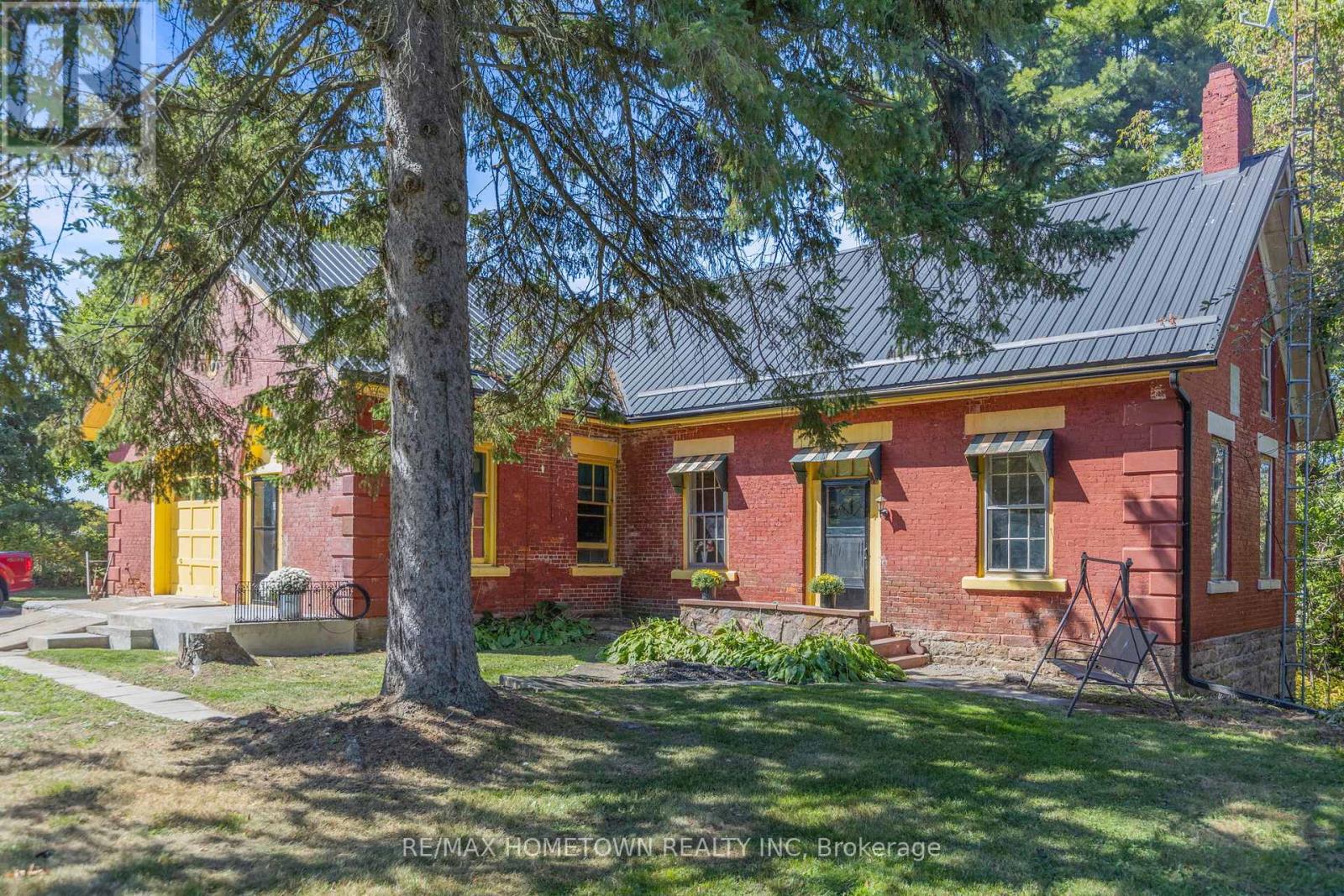 1554 County Road 2 Road, Front Of Yonge, Ontario K0E 1R0 - Photo 2 - X12663944