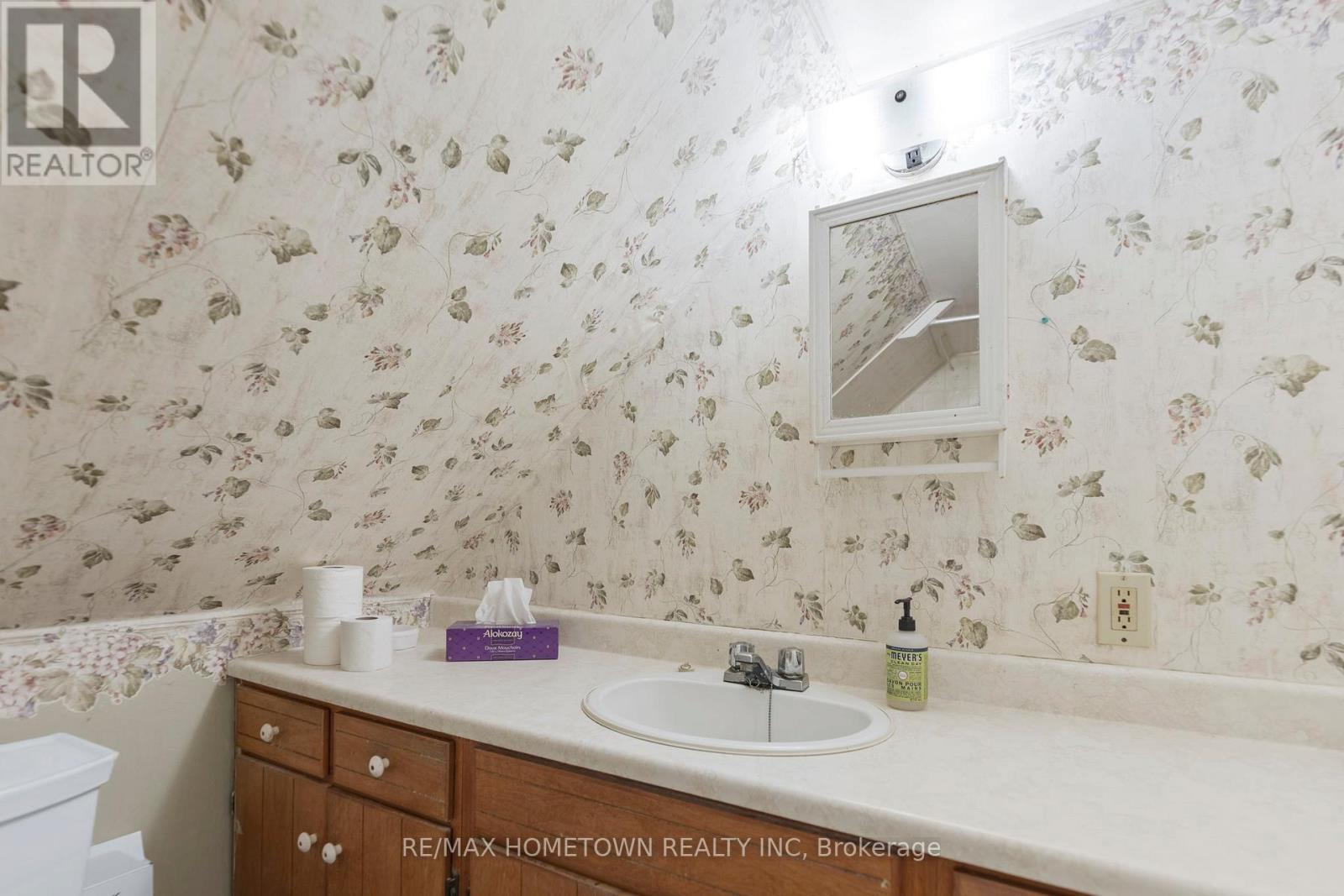 1554 County Road 2 Road, Front Of Yonge, Ontario K0E 1R0 - Photo 27 - X12663944