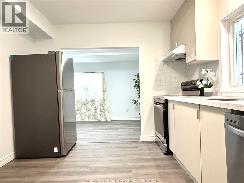 941 Cataraqui, Windsor, Ontario  N9A 3P7 - Photo 10 - 25028440
