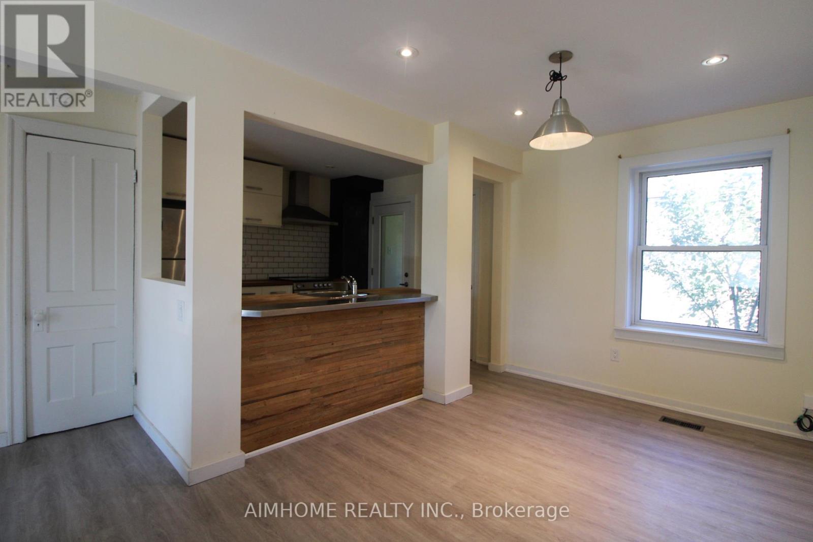 303 St Helens Avenue, Toronto, Ontario  M6H 4A2 - Photo 11 - C12663924