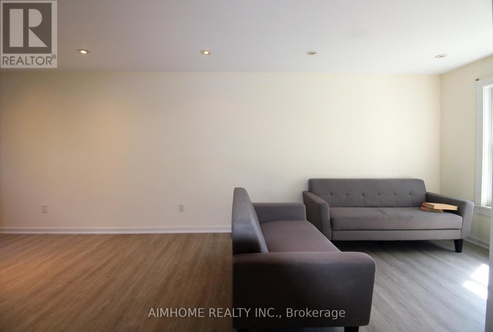 303 St Helens Avenue, Toronto, Ontario  M6H 4A2 - Photo 8 - C12663924