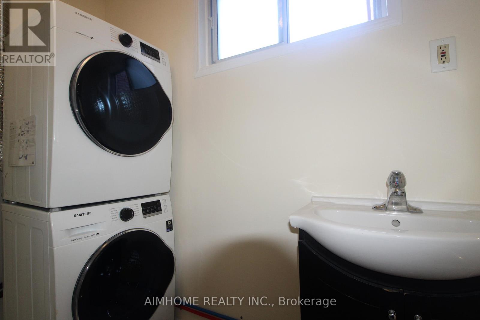 303 St Helens Avenue, Toronto, Ontario  M6H 4A2 - Photo 19 - C12663956